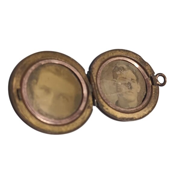 1900's Antique Gold Fill Round Double Locket Engraved O.E.M Celluloid Photo 7/8" - Picture 1 of 5